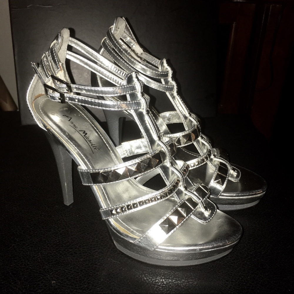 4/$20 Stud Silver Heels ANNE MICHELLE